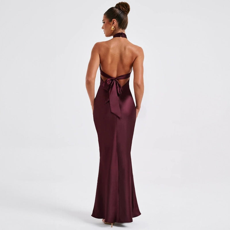 Side View of Backless Sleeveless Evening Gown – A Timeless Look for Special Occasions