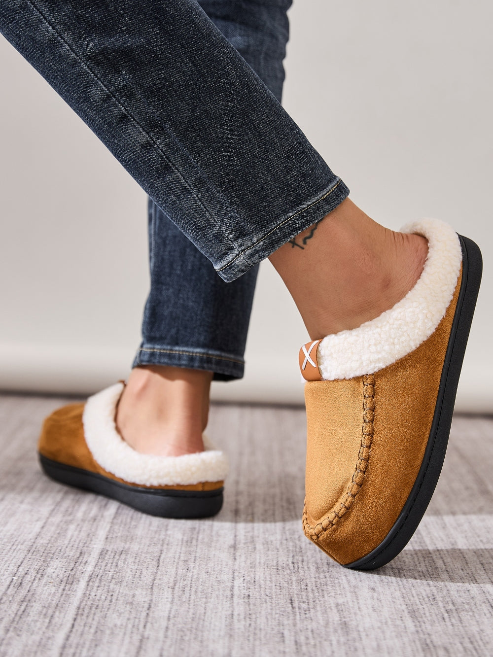 Side view of Contrast Round Toe Flat Slippers showcasing sleek design and comfort