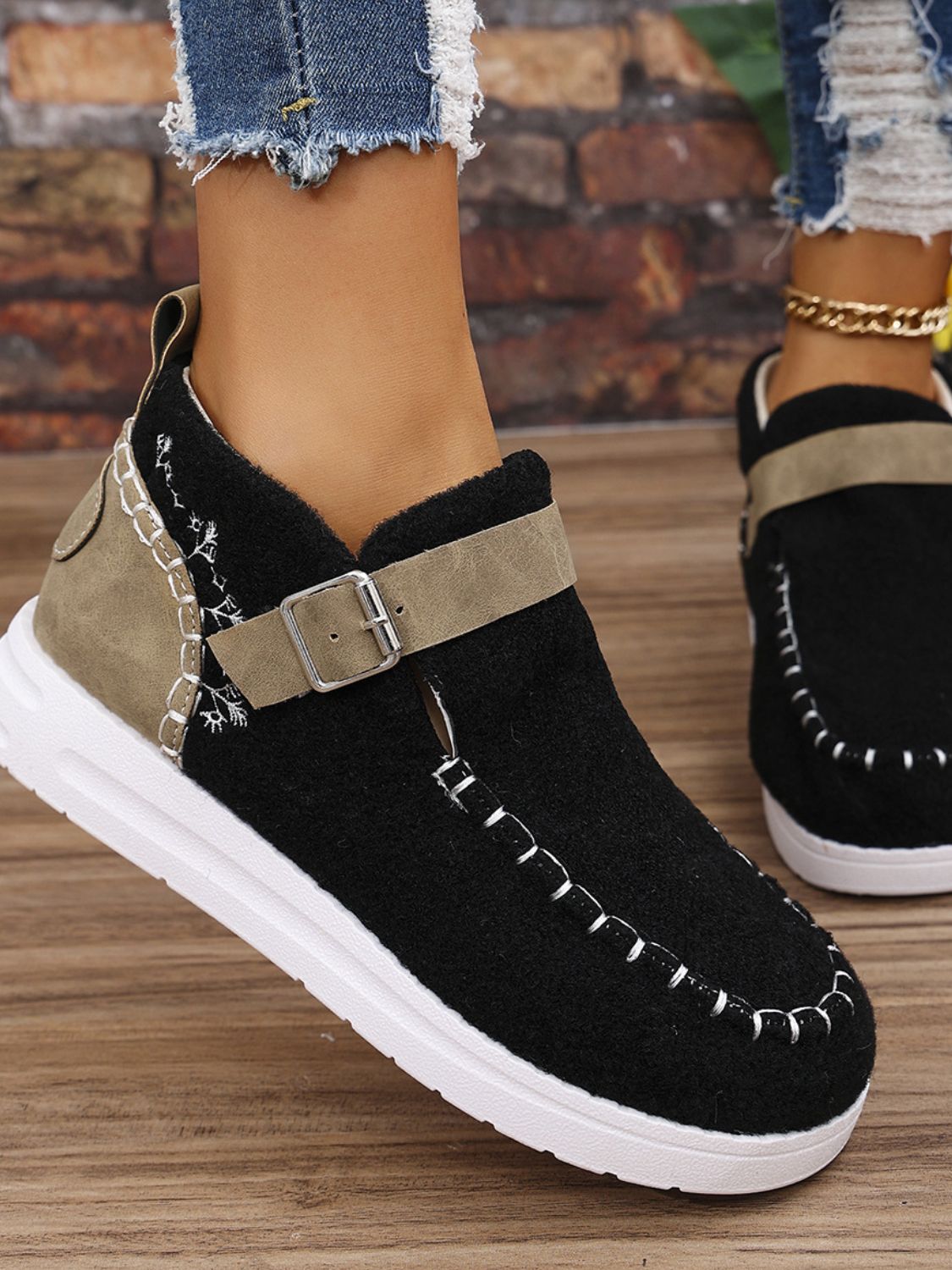 Contrast Round Toe Sneakers styled with casual wear for a trendy look