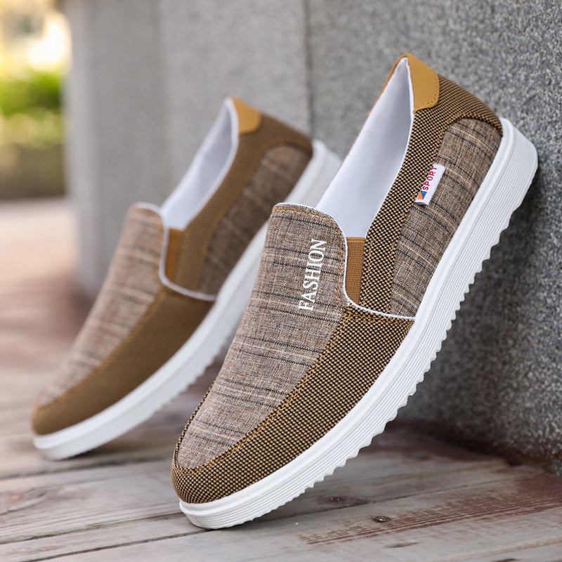 Men's lightweight daily canvas shoes, ideal for casual occasions.