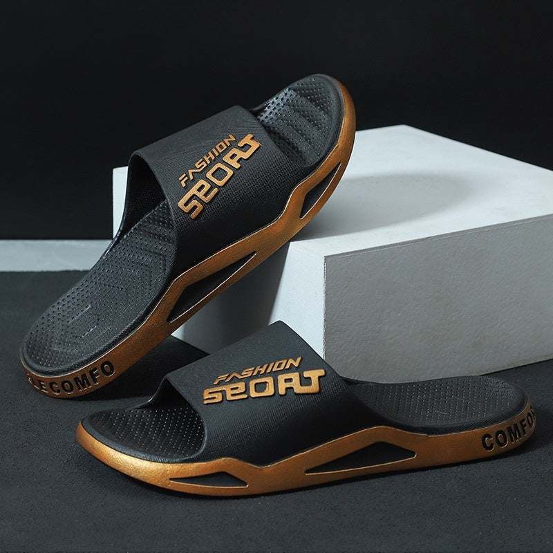 Outdoor men's thick-sole fashion slippers, ideal for casual wear.