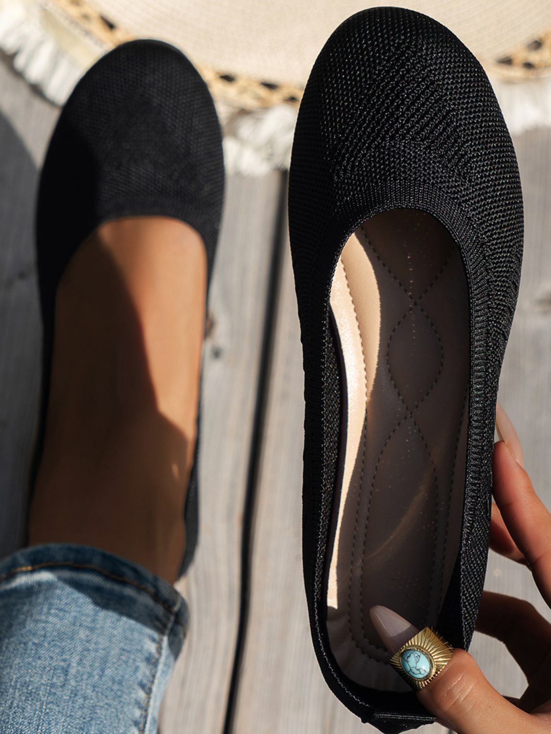 Classic black Round Toe Flat Slip-Ons, perfect for a sleek and stylish look.