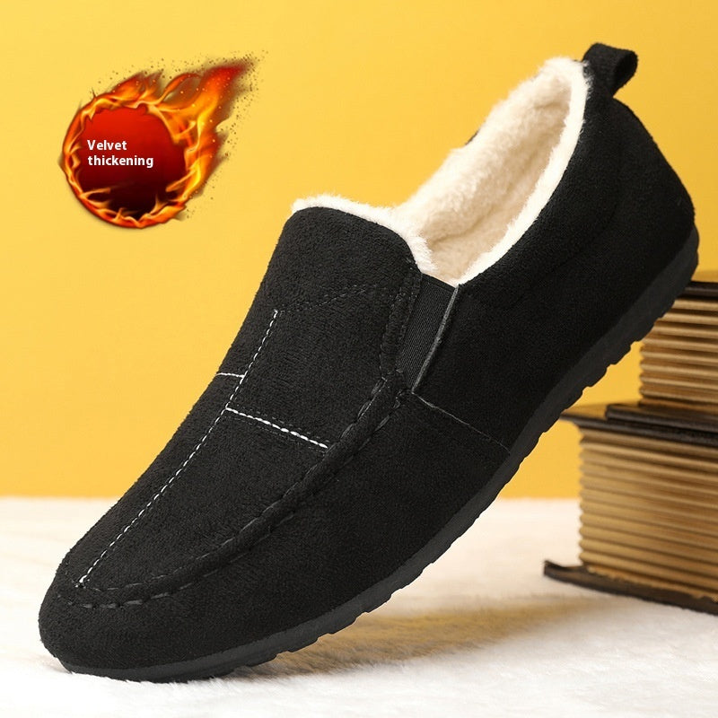 Warm fleece-lined casual shoes for men’s winter wear.